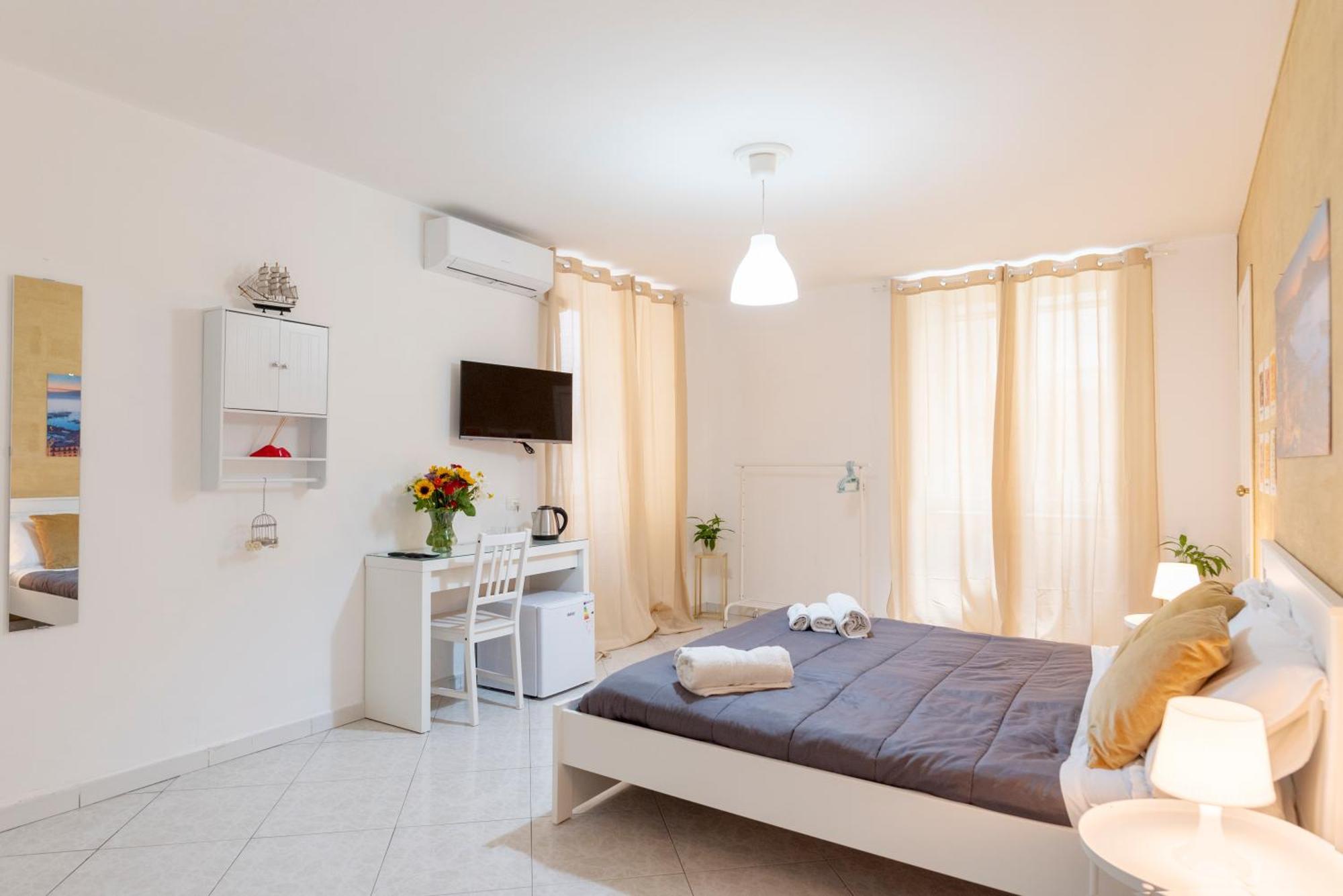 Napoli Centro, Dm Suites Buitenkant foto