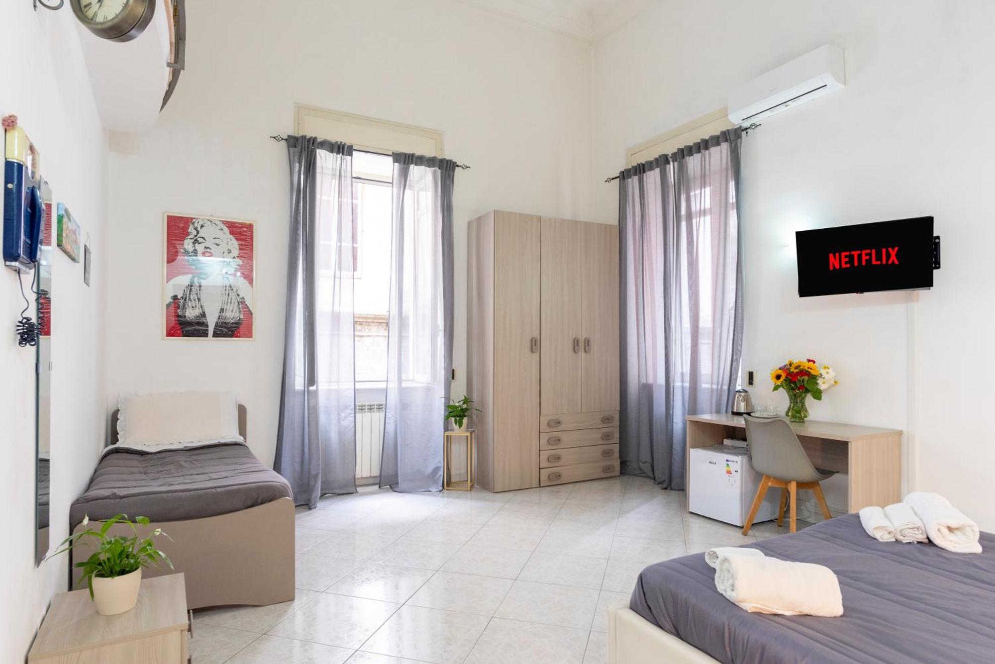Napoli Centro, Dm Suites Buitenkant foto