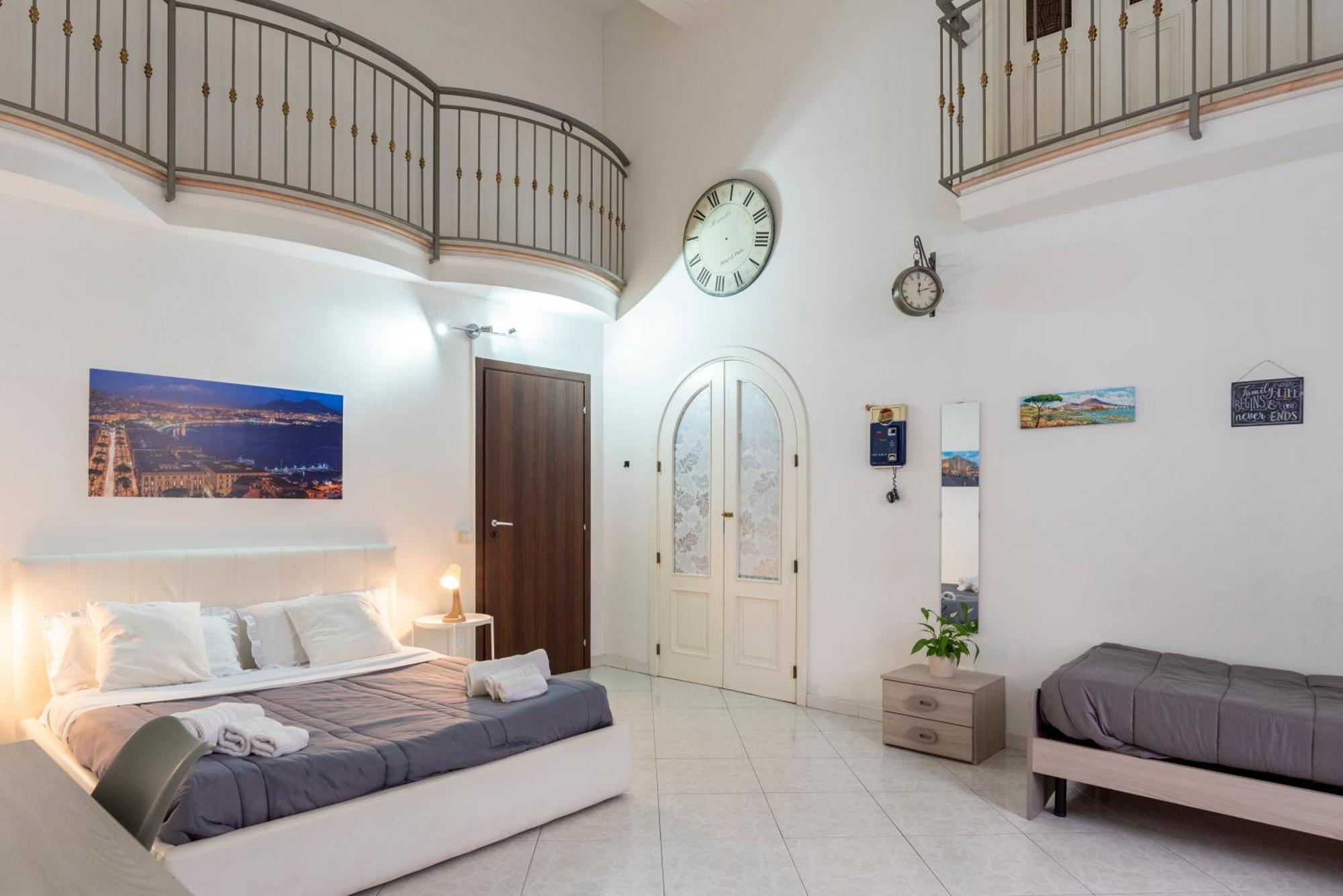 Napoli Centro, Dm Suites Buitenkant foto
