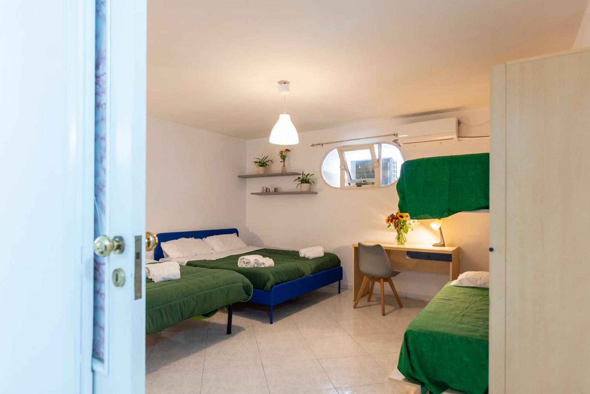Napoli Centro, Dm Suites Buitenkant foto
