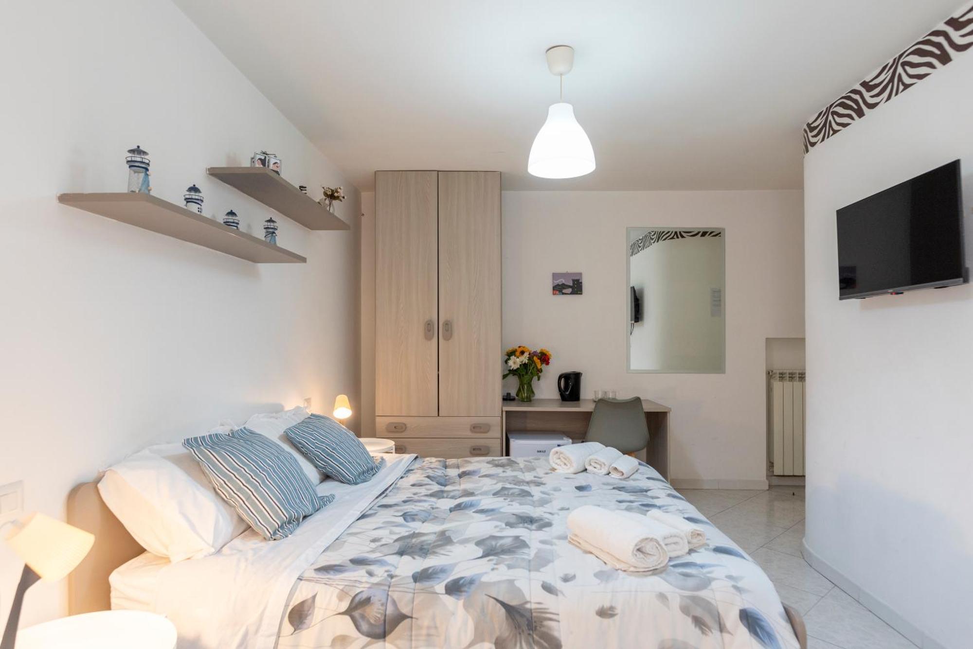 Napoli Centro, Dm Suites Buitenkant foto
