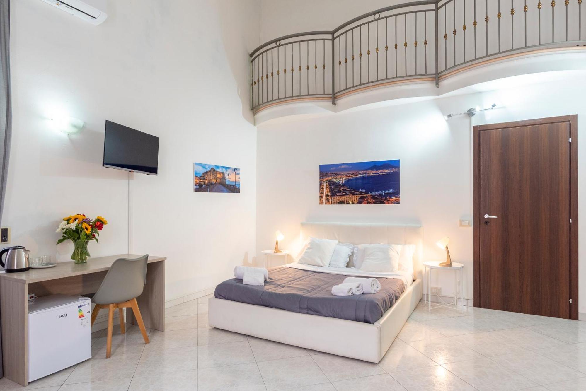 Napoli Centro, Dm Suites Buitenkant foto