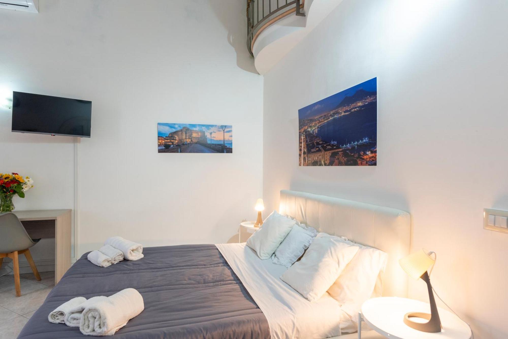Napoli Centro, Dm Suites Buitenkant foto